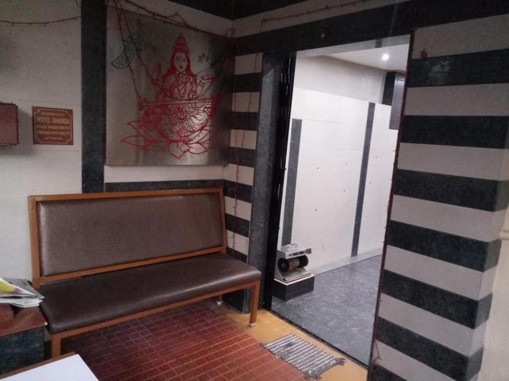 Hotel Sharda Mumbai  Buitenkant foto